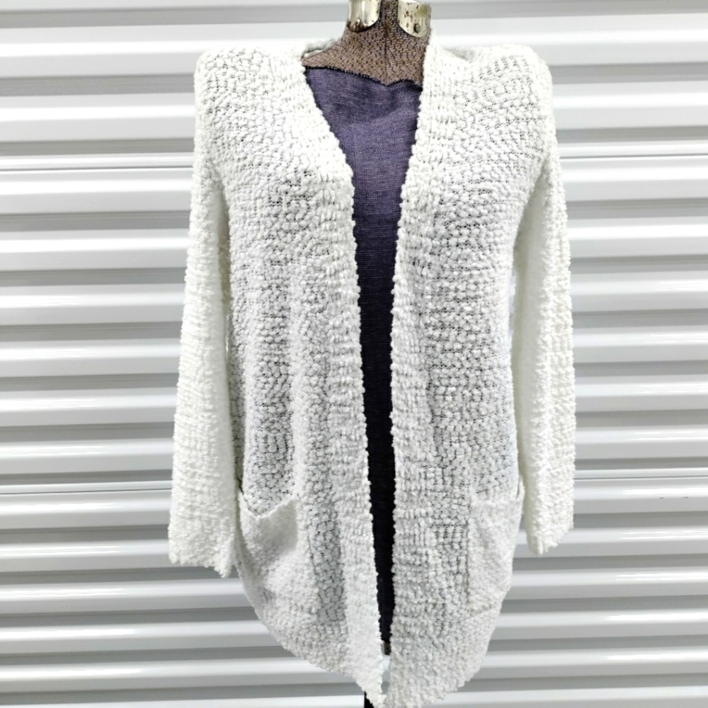 Sienna Sky Women's xs white sweater